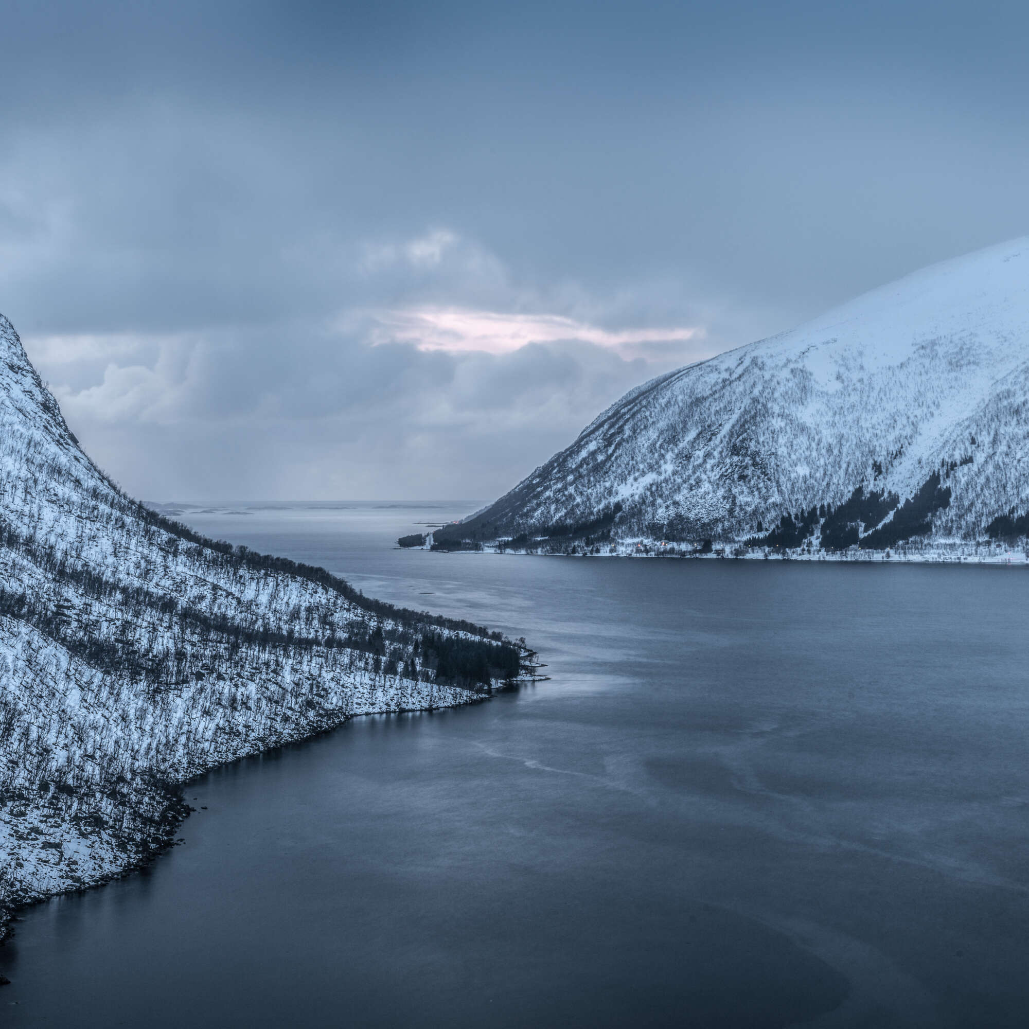 Senja Fjord by Paul Gallagher aspect2i