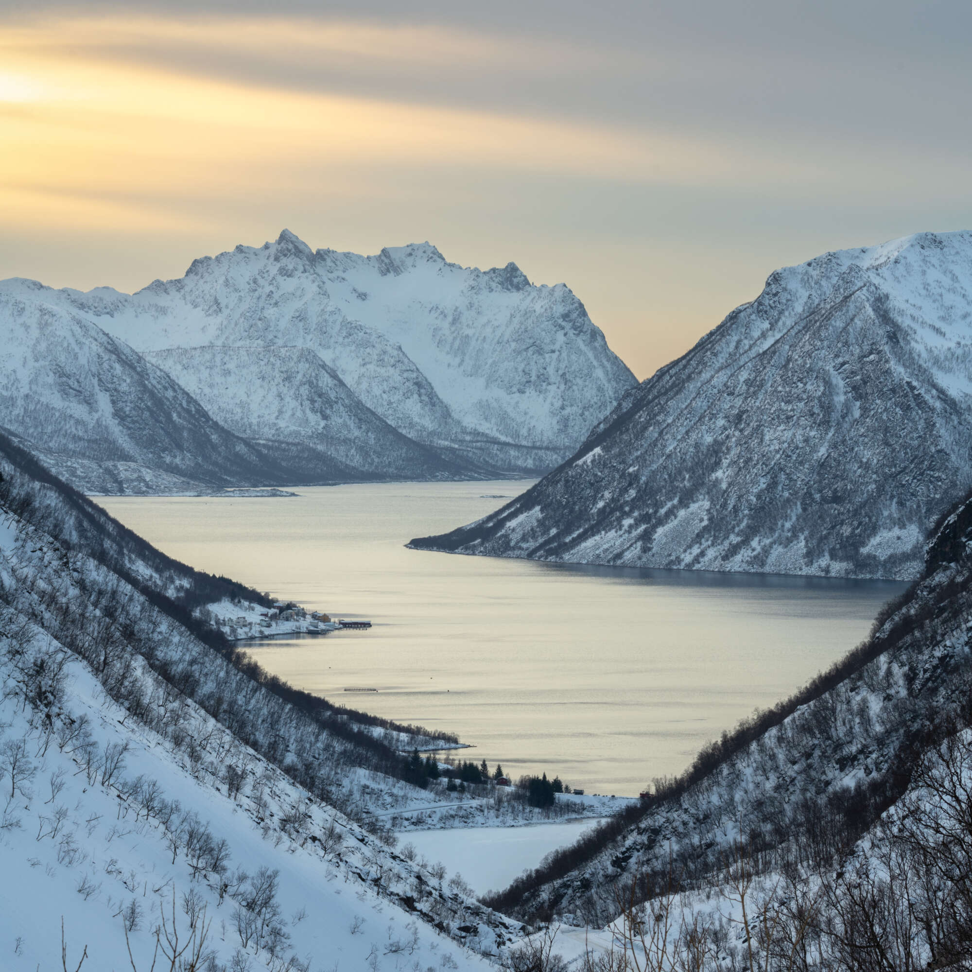 Setting Sun Senja by Paul Gallagher aspect2i