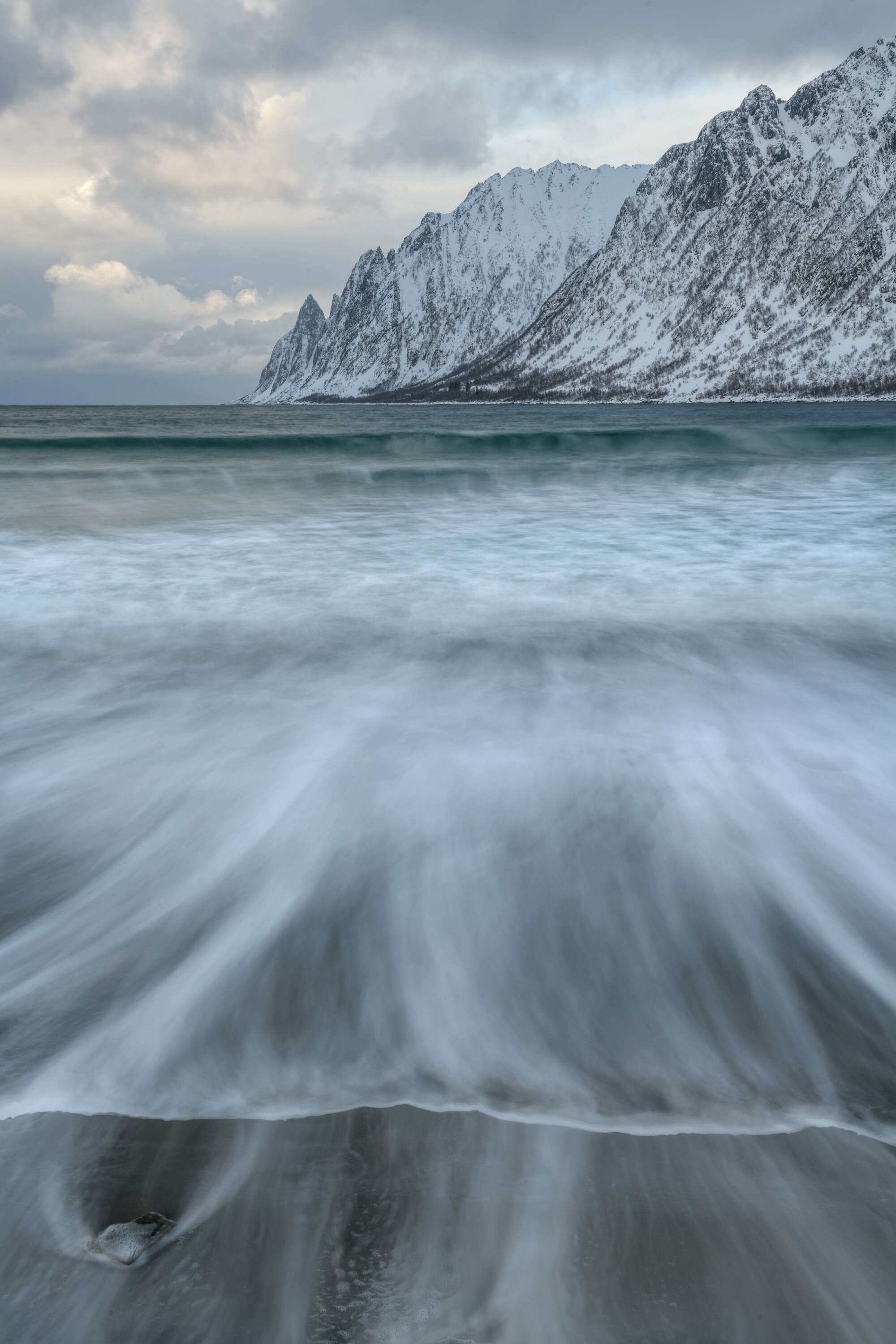 Breaking Waves Senja by Paul Gallagher aspect2i