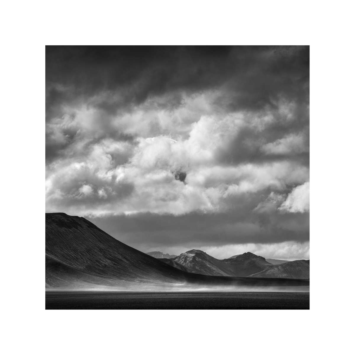 Highlands of Iceland - Mountain View 5