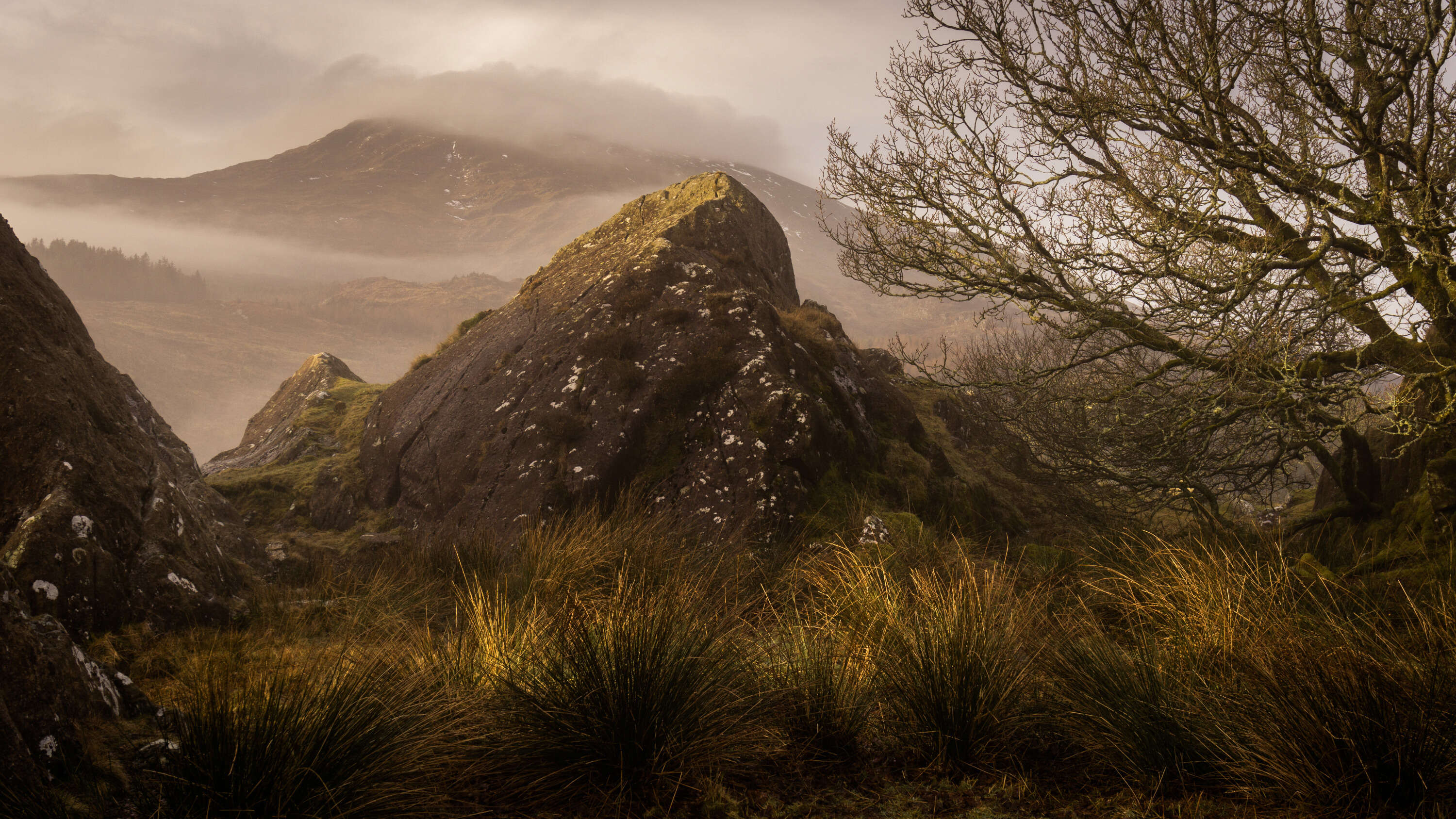 The Landscapes of Snowdonia by Greg Whitton aspect2i